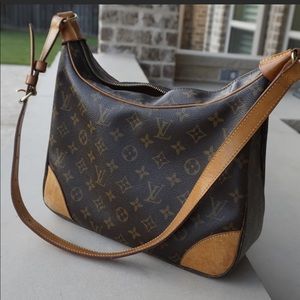 Authentic Louis Vuitton shoulder bag